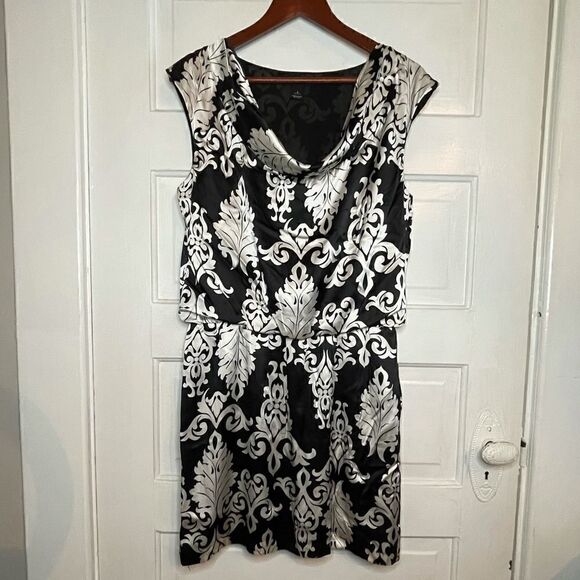 WHBM Silver & Black Pullover Dress - Picture 1 of 11